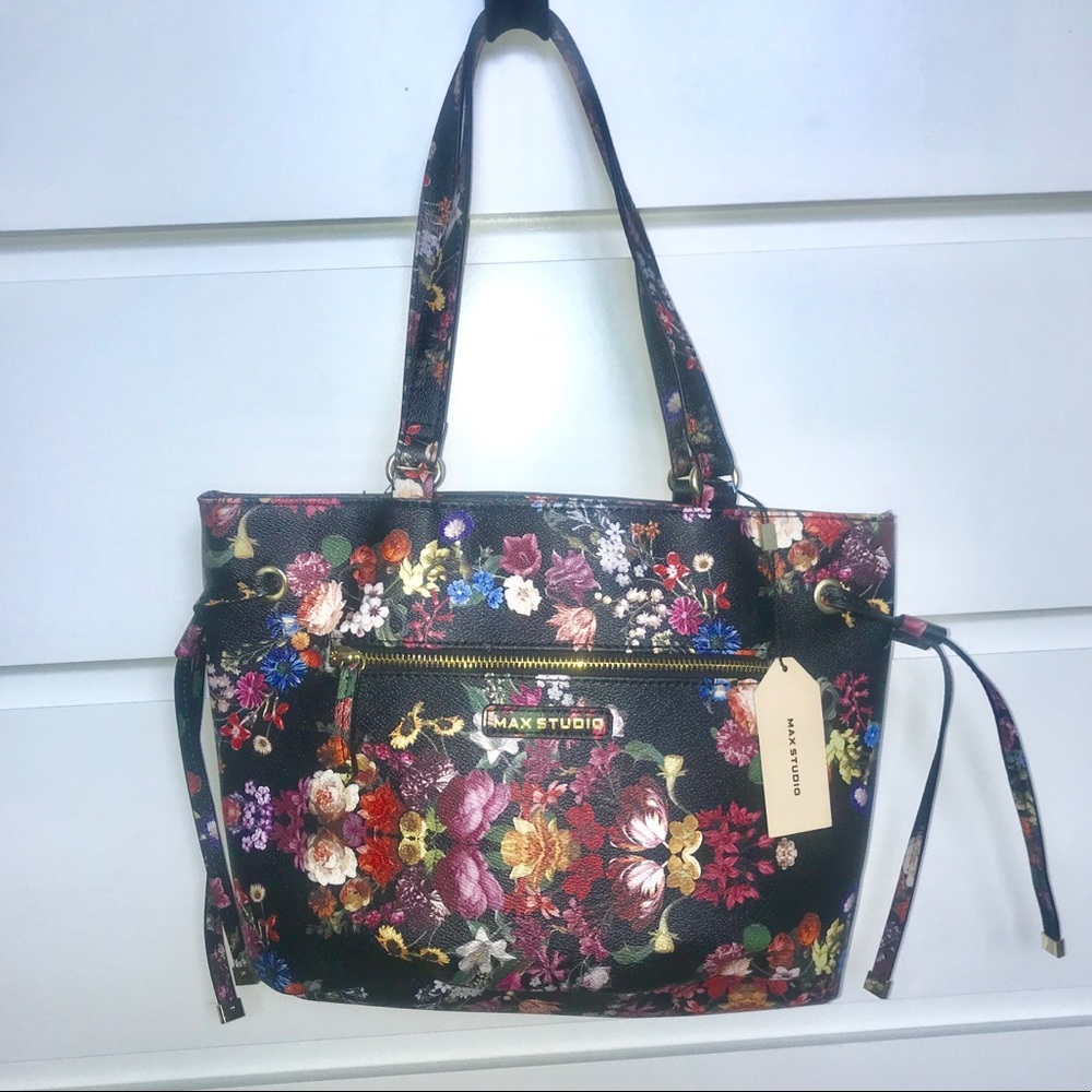 👜 NWT Floral Max Studio Purse 👜
